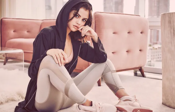 Look, pose, room, sofa, Windows, makeup, Mike, actress