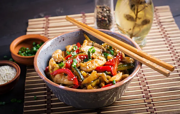 Picture fry, chicken, zucchini, stir, sweet peppers