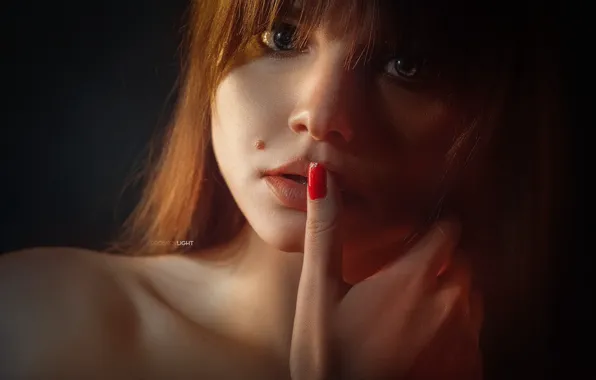 Look, Girl, lips, mole, shoulders, Anastasia Ljubytinsky, Alexander Drobkov-Light