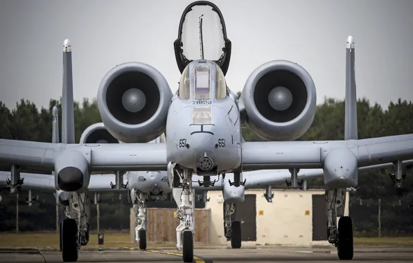 Picture attack, the airfield, Thunderbolt II, The thunderbolt II, A-10C