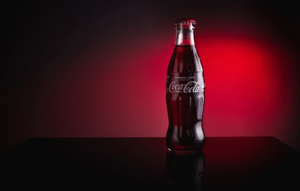 Does anyone know where I can source this vintage Coca-Cola wallpaper  please? Thanks! : r/Home