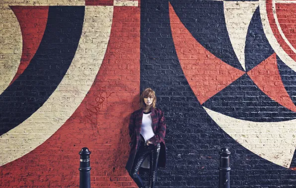 Girl, the city, music, street, Asian, London, Sistar, K-pop