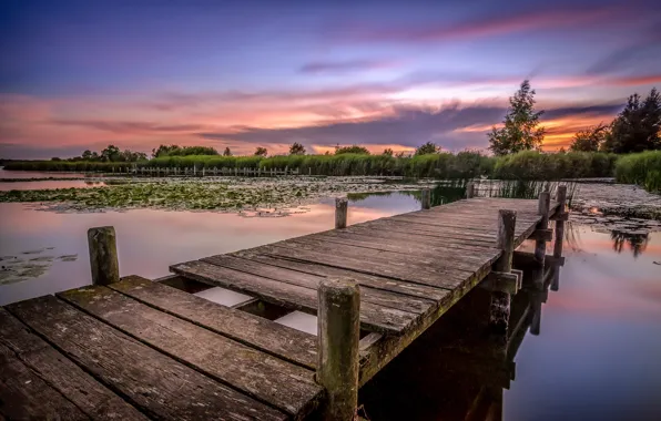 Picture sunset, bridge, lake