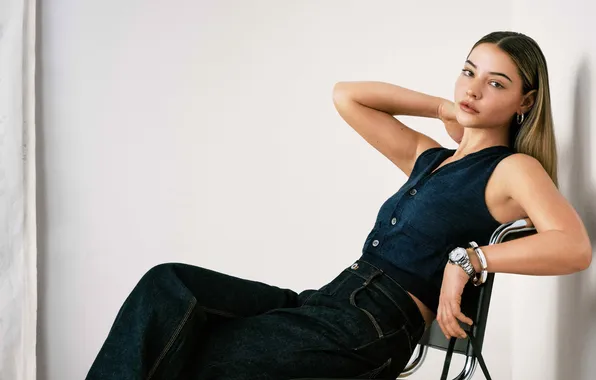 Look, pose, background, model, portrait, actress, sitting, on the chair