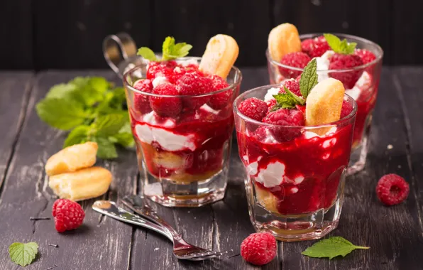 Picture glass, berries, raspberry, cookies, cream, dessert, Natasha Brin