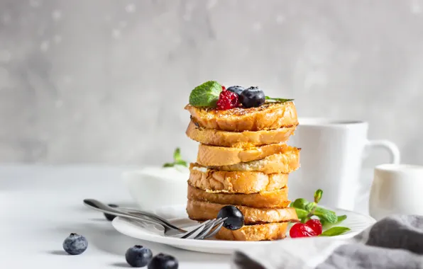 Berries, raspberry, blueberries, powdered sugar, toast, Iryna Melnyk