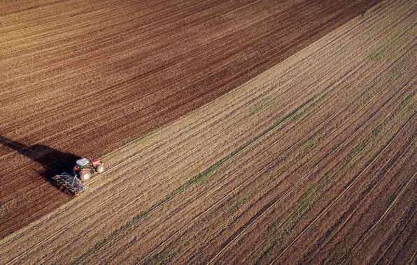 Field, tractor, arable land