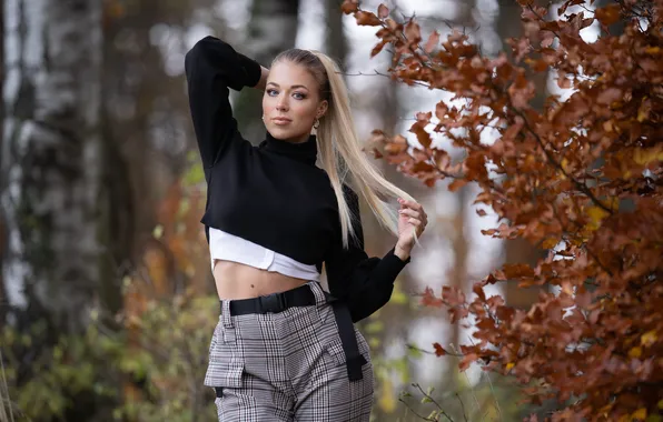 Pose, blouse, Veronika, pants, Blondie