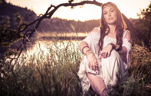 Picture girl, the sun, river, tree, hair, ring, lips, bracelets