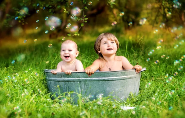 Summer, grass, joy, happiness, children, childhood, surprise, bubbles