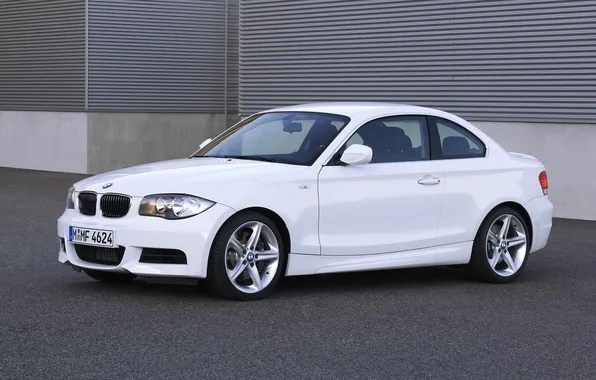 Auto, white, lights, BMW, The hood, the front, 135i, Coupe