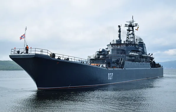 Picture the project 775, large landing ship, Kondopoga