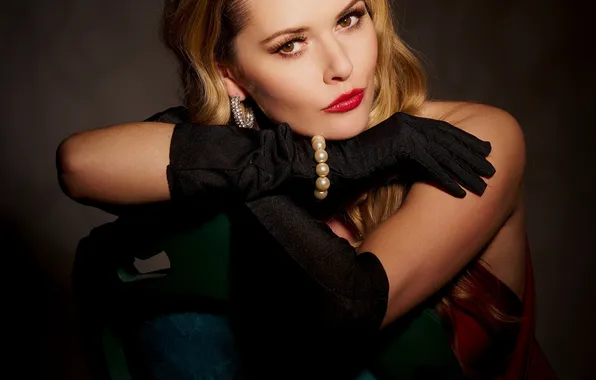 Look, pose, gloves, handle, Carla Monaco