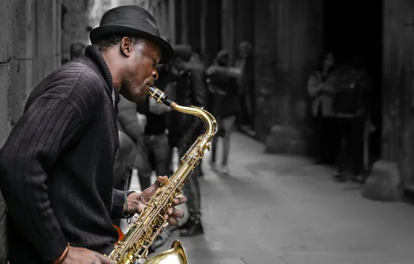 Picture street, musician, saxophone