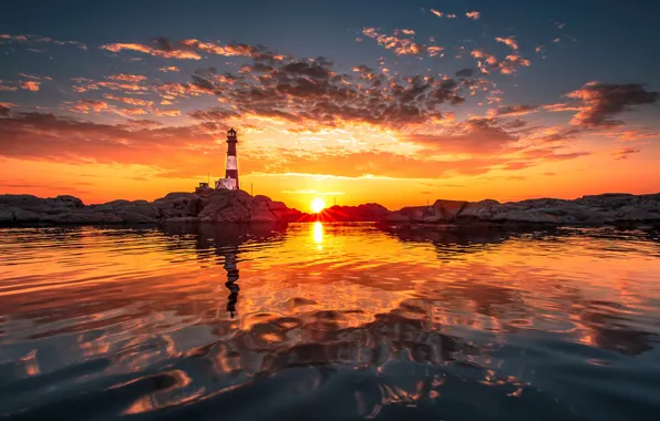 Picture the sun, clouds, reflection, shore, lighthouse
