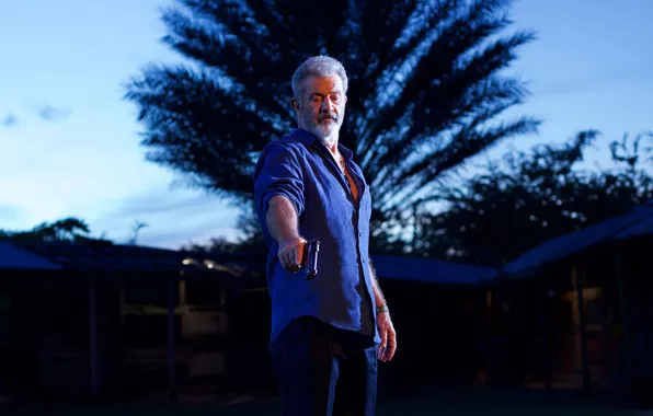 Gun, frame, shirt, beard, action, Panama, Mel Gibson, Mel Gibson