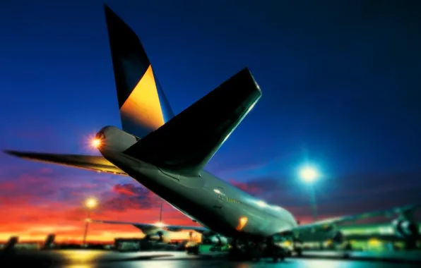 Lights, Night, Airport, Boeing, the plane, Boeing, 747