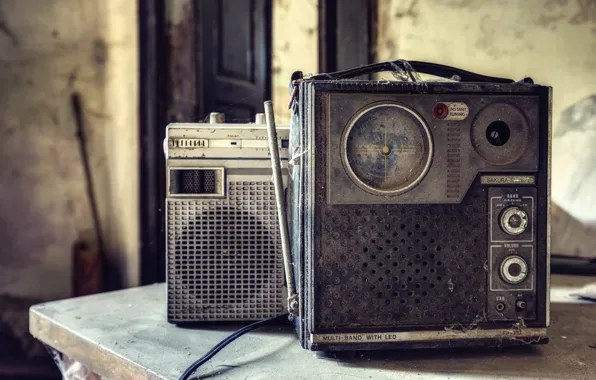 Background, radio, receivers