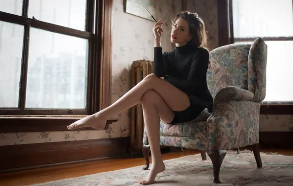 Picture smoking, legs, barefoot, model, women, sitting
