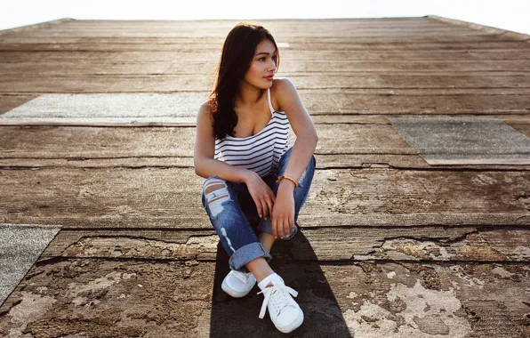 Picture the sun, pose, model, sneakers, portrait, jeans, makeup, Mike