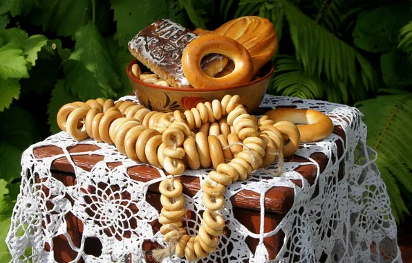 Bagels, drying, gingerbread