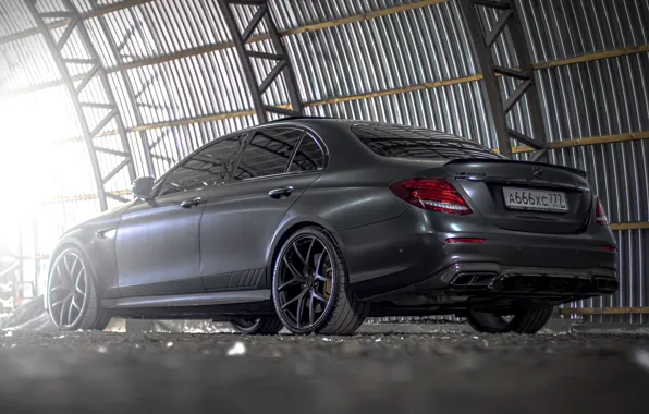 Hangar, mercedes, Mercedes, e63, AMG, mercedes amg, Mercedes AMG, Ingushetia