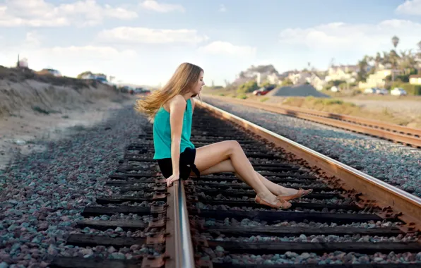 Picture girl, the situation, railroad