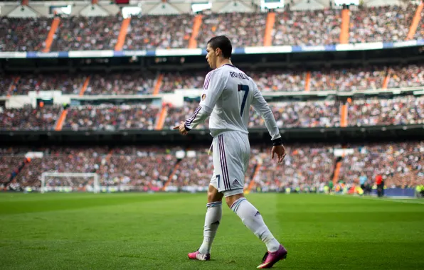 Picture Sport, Football, Cristiano Ronaldo, Santiago Bernabeu, Football, Real Madrid, Real Madrid, Cristiano Ronaldo