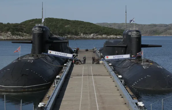 Picture pair, pierce, Submarines