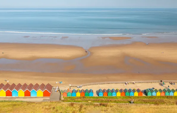 Beach, the ocean, England, tide, North Yorkshire, North Yorkshire, golden sands and colorful huts of …