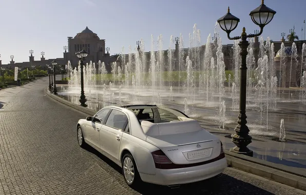 Fountain, fortress, Maybach 62