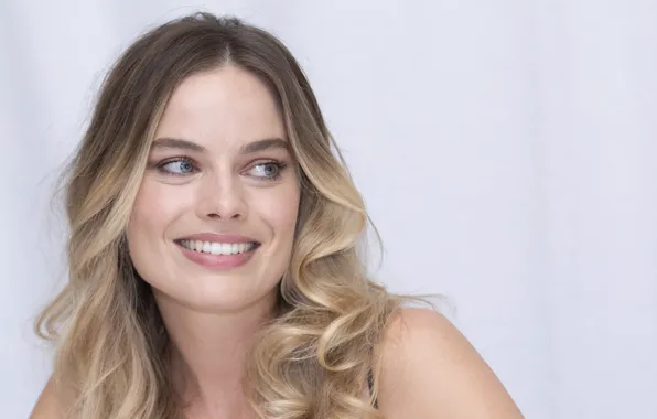 Look, blonde, Margot Robbie