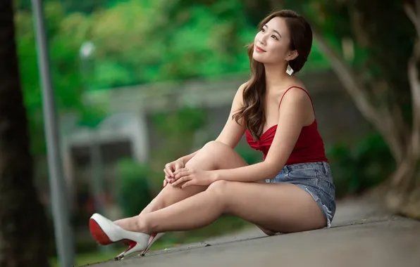 Chest, joy, smile, earrings, alley, shorts, legs, sexy girl