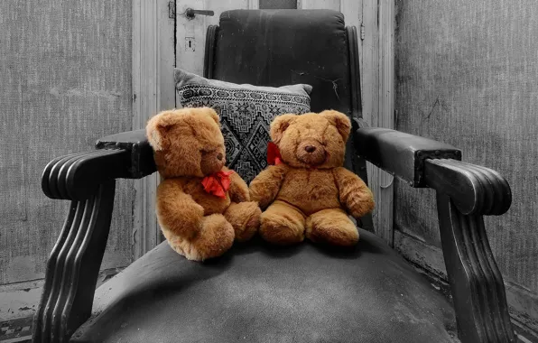 Picture toys, chair, bears