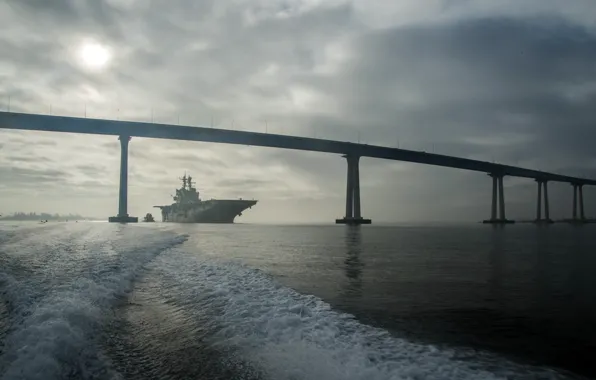 Picture weapons, Navy, San Diego, Coronado Bay Bridge, USS Makin Island (LHD 8)