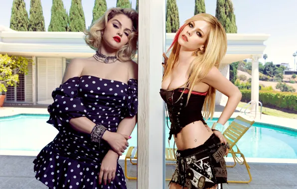 Wallpaper, outside, uhd, selena gomez and avril lavigne