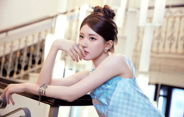 Picture decoration, pose, style, hairstyle, Asian, fashion, beautiful girl, Zhao Lusi