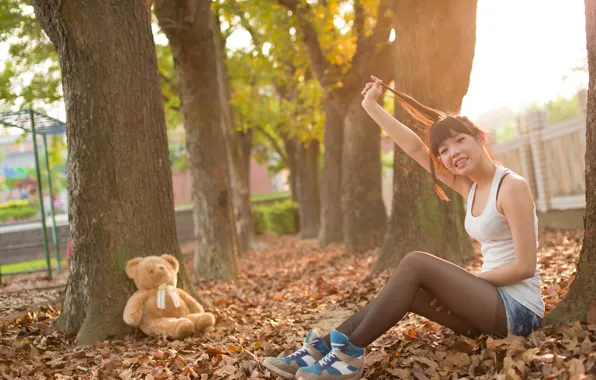 Autumn, look, leaves, trees, pose, Park, model, shorts