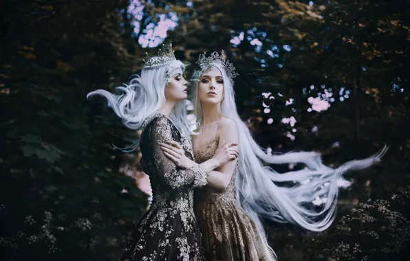 Hair, two girls, Bella Kotak, To be a Queen