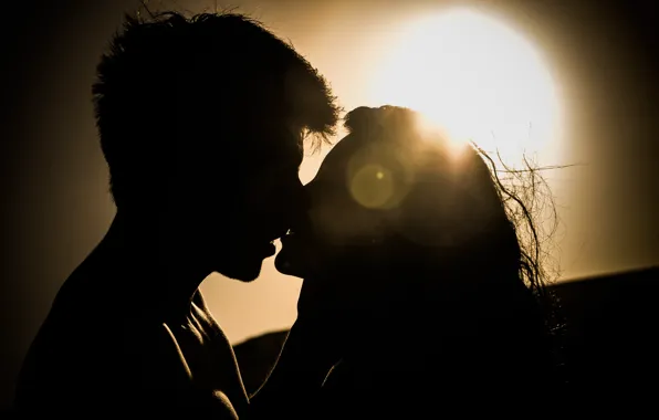 Kiss, pair, silhouettes