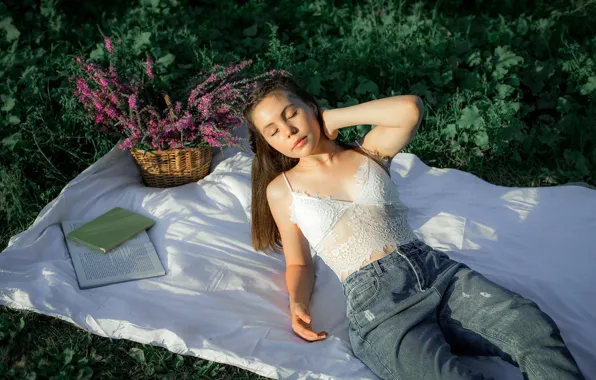 Picture girl, nature, pose, basket, jeans, top, litter, Ekaterina Nefedova