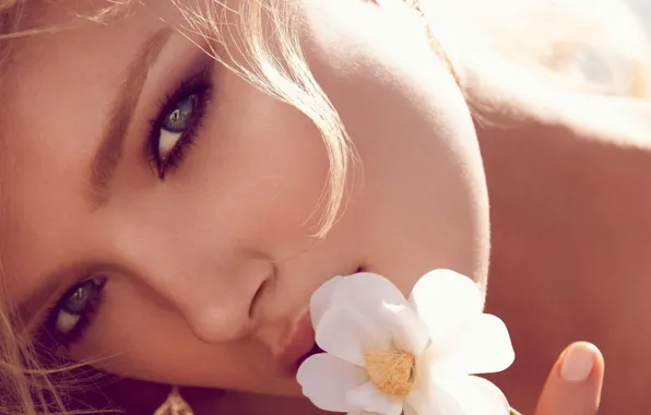 Flower, Lips, Eyes