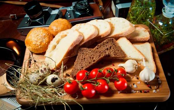 Picture bread, tomatoes, cuts