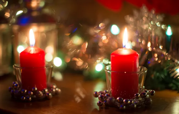 Candles, red, beads, the scenery, holidays, bokeh, candlesticks
