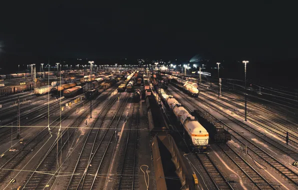Night, the city, station, cars, railroad
