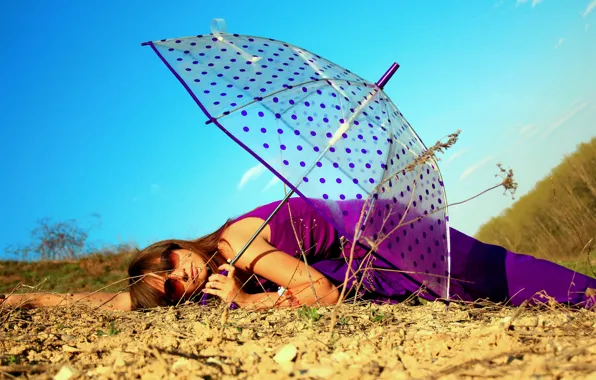 Picture GIRL, FOREST, NATURE, The SKY, LYING, BROWN hair, GLASSES, EARTH