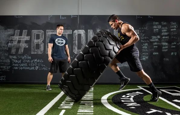 Pose, strength, crossfit, giant tire