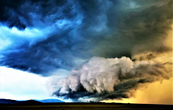 The storm, storm, Altay, clouds.