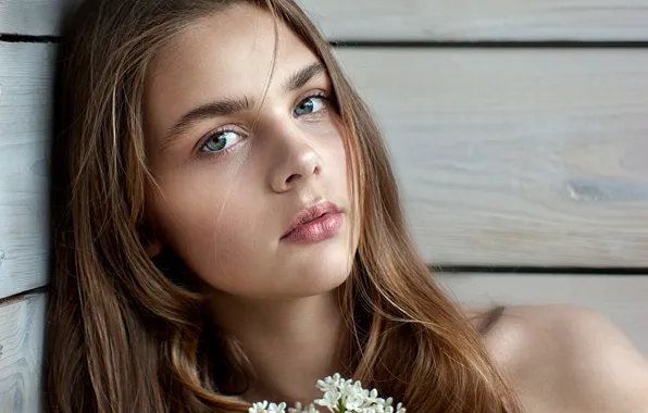 Picture portrait, sponge, the beauty, Liana Bragin, Yuri Leo