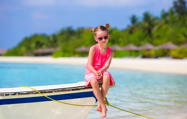 Sea, beach, summer, shore, boat, child, glasses, girl